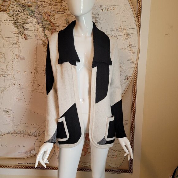 Sioni Sweaters - Sioni black and white sweater cardigan blazer cozy artsy contemporary funky S